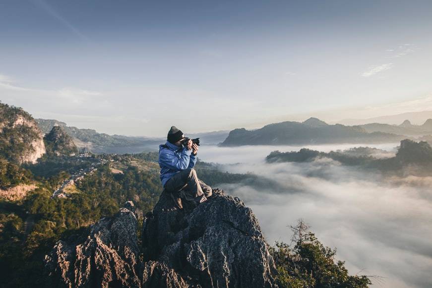 Most Experience Photographer With Us To Caputre